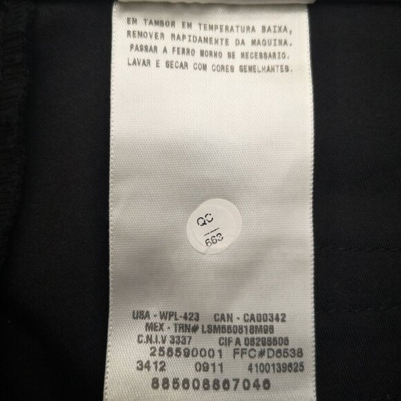 Dockers Ladies Size 12 Black Straight Legs Zipper & 2 Clasp Closure Capri Pants - Picture 7 of 14